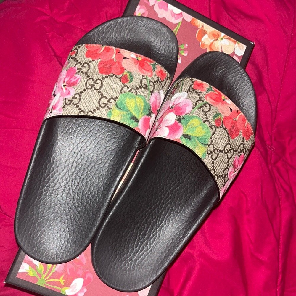 Gucci Flora Slide Sandals